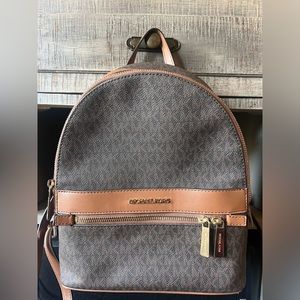 Michael kors backpack pre-loved in good condition